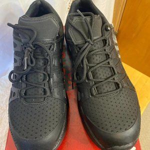 NIB Size 10W Men;s Carbon Fiber Toe Gyn Shoe in Black